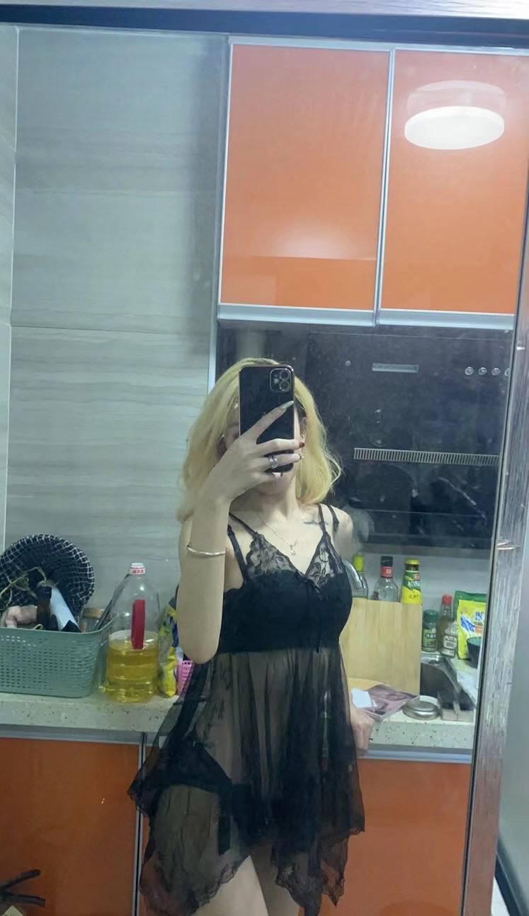 会所兼职妹妹，很难约极品！