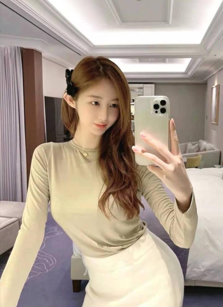 这个mz是脱衣舞兼职的