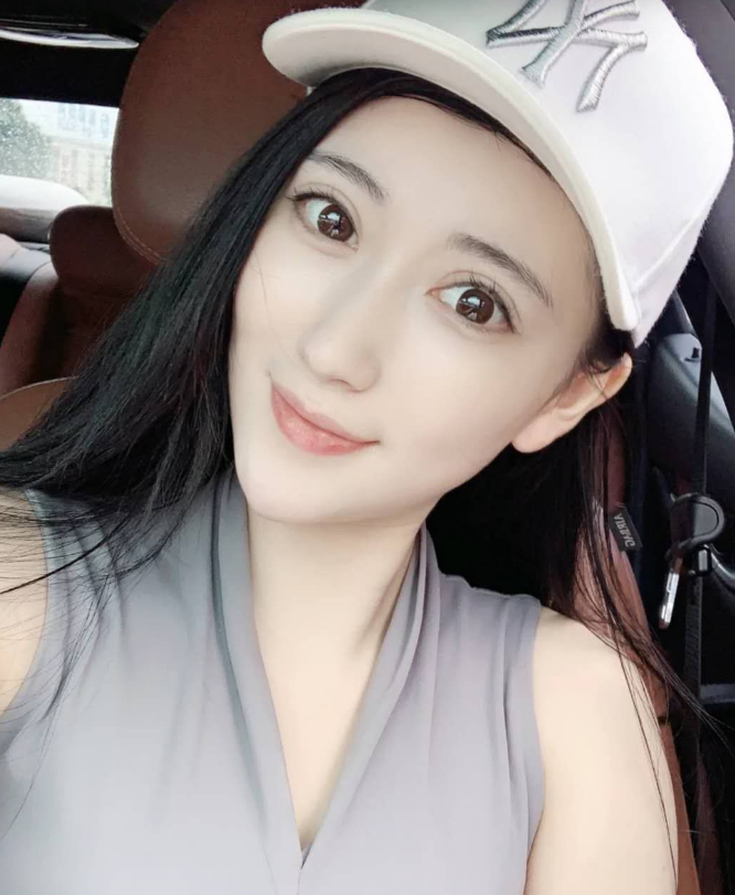 本人自己做兼职，没有中介，也不是经济