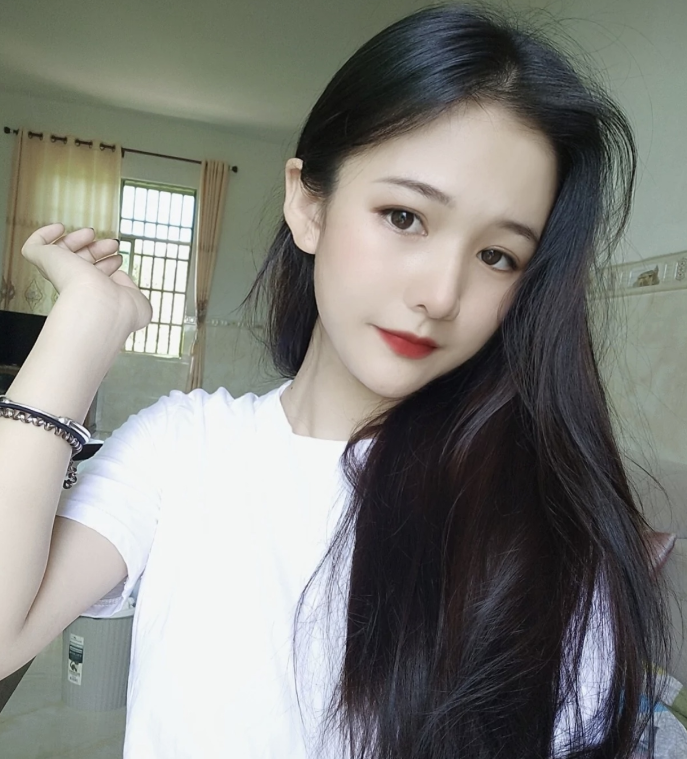 性感多汁的兼职小妹